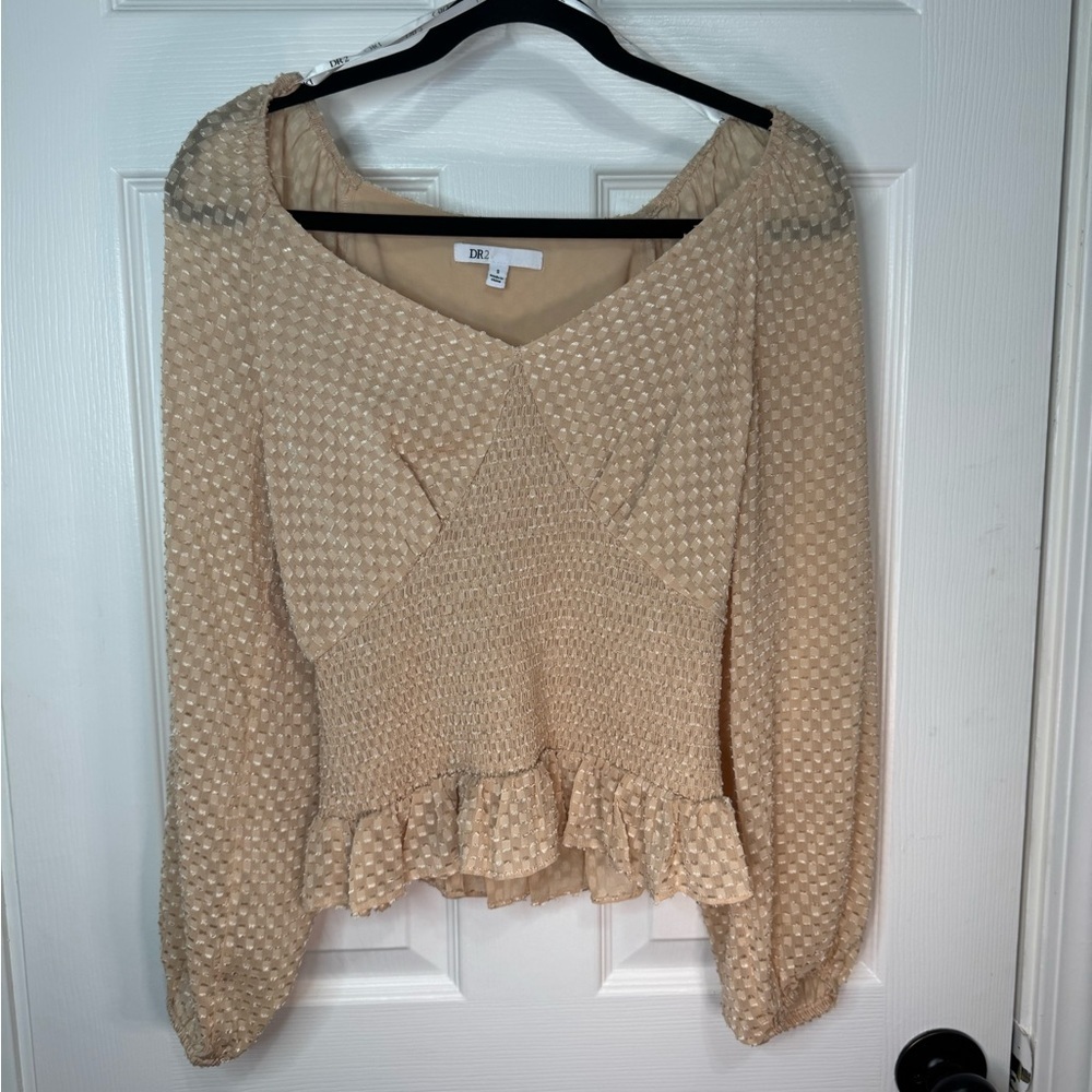 DR2 Tan Ruffled/Puff‎ Long Sleeve Blouse